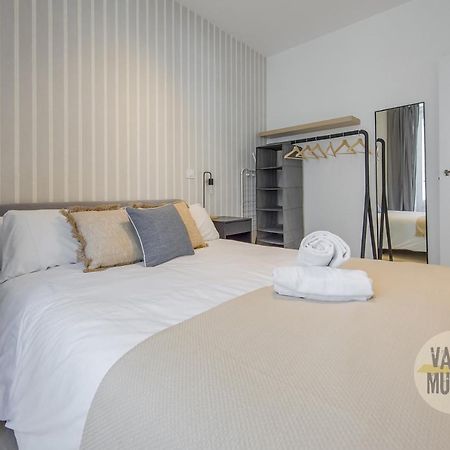 Spacious New Apartment Para 7 En La Plaza De Tirso De Molina Madrid Exterior foto